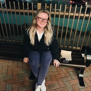 Meet your Posher, Darby